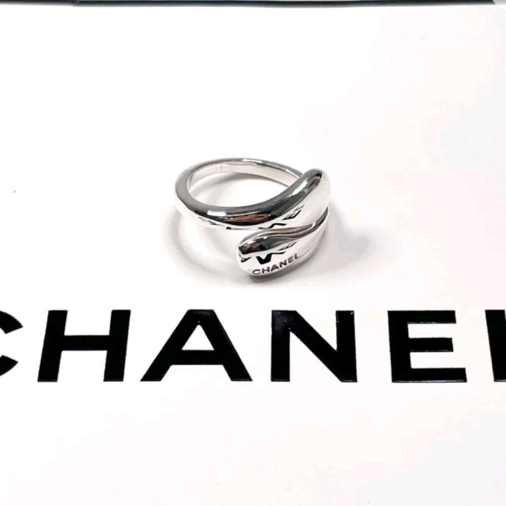 CHANEL Ring vintage Wave Silver 925 Ring/ 100% Authentic - Picture 2 of 5